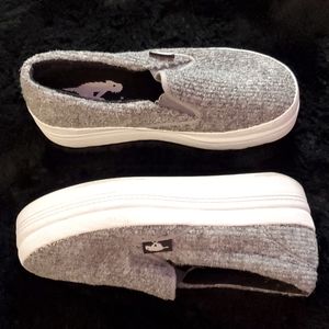 NWOT * Platform sneakers